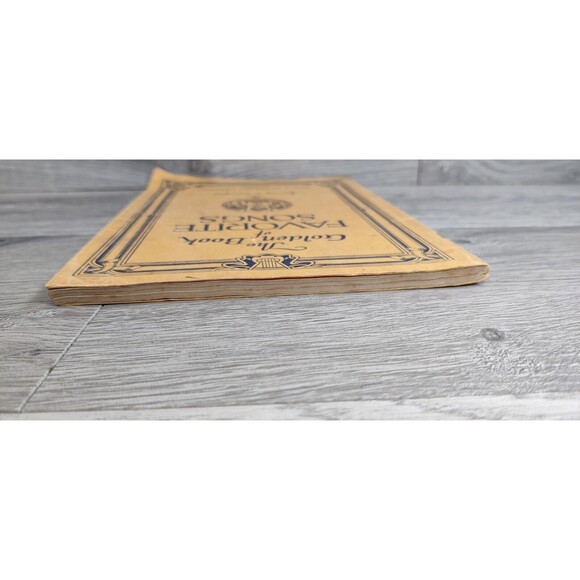 THE GOLDEN BOOK OF FAVORITE SONGS - 20TH EDITION- REVISED - 1923 - Picture 6 of 12